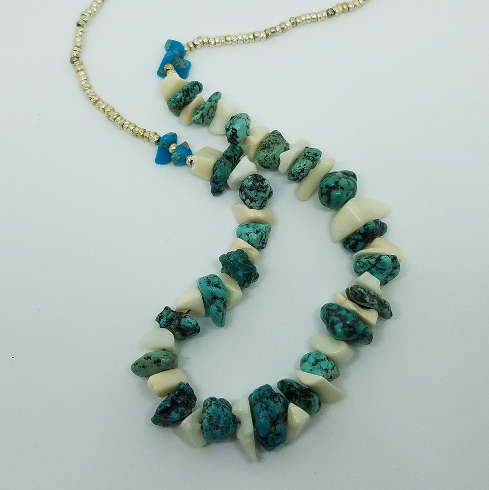 Authentic Native Turquoise Necklace - Picture 3 of 5